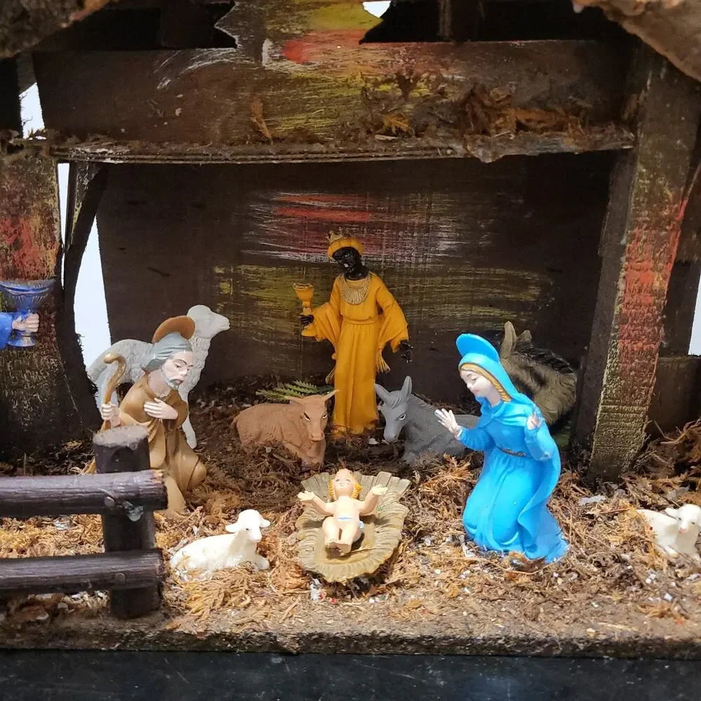 VTG Nativity Creche Stable w/Light Figures Made with Tree Bark Moss Italy Rustic